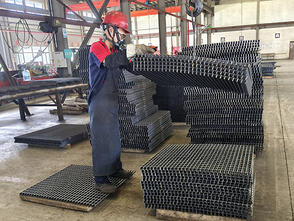 Steel Grating Workshop